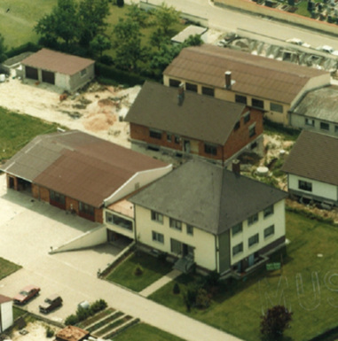 1980 Firmengebäude