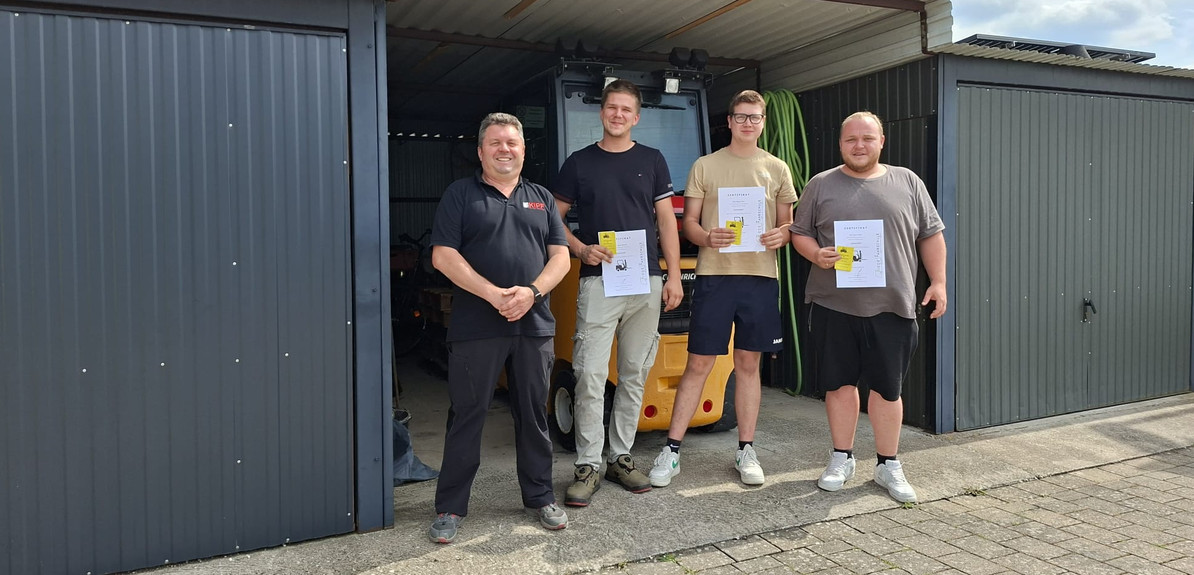 Staplerschein erfolgreich abgelegt