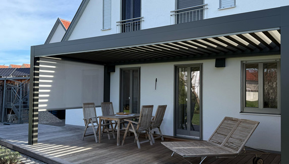 Lamellendach mit Zip Screens