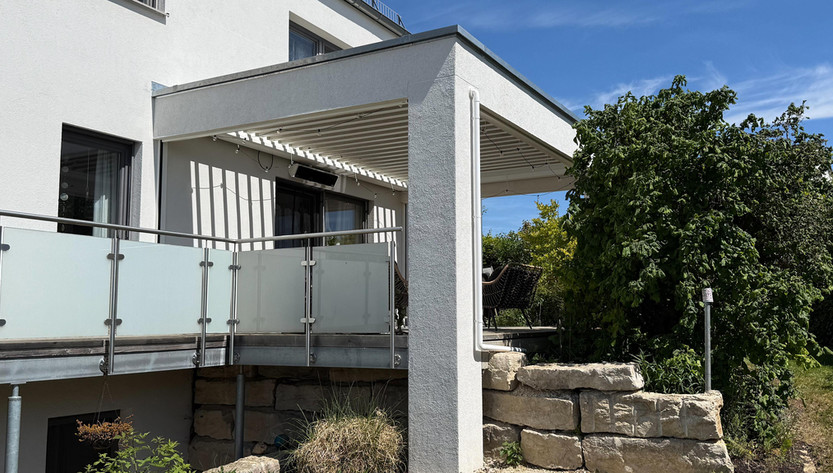 Lamellendach in Betonfassung