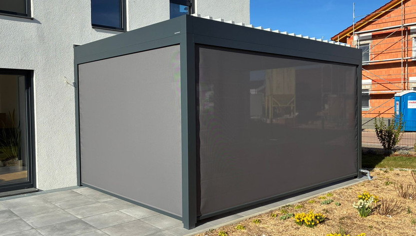 Lamellendach mit Zip Screens
